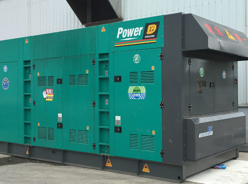 黔东南升级发电机组的过程中需要注意哪些安全事项？