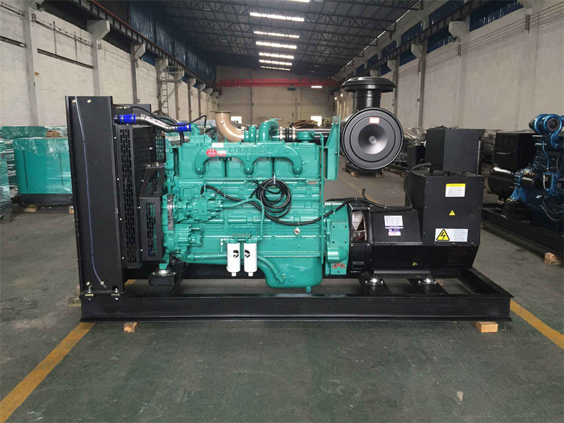 黔东南柴油发电机组过载运行时降低转速有哪些注意事项？