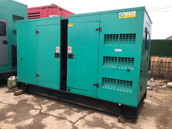 黔东南怎样合理控制磷酸铁锂蓄电池的充放电倍率以延长其使用寿命？